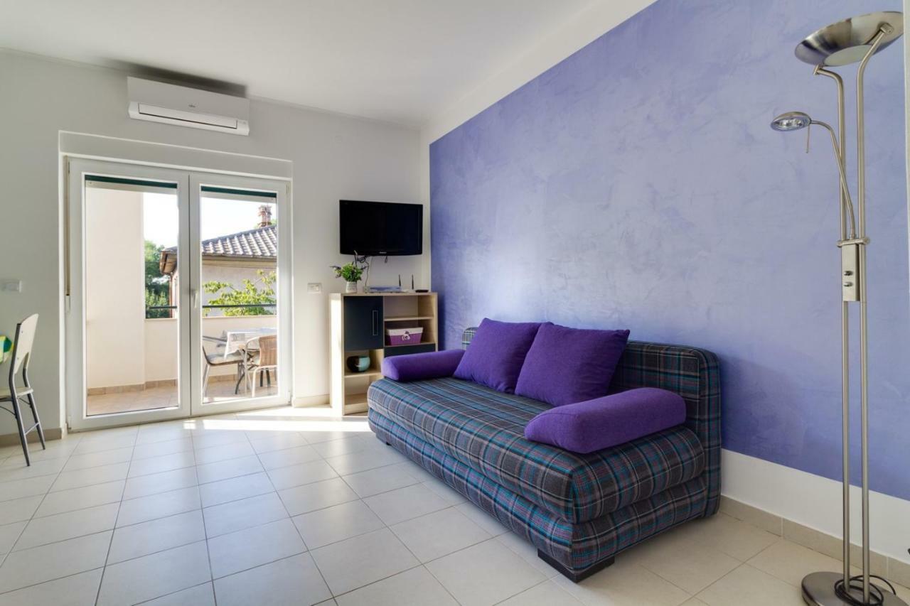 Apartments Tonka Near Beach And Sea พูลา ภายนอก รูปภาพ